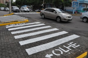 Avenida Medianeira na confluência com a Rua do Acampamento recebeu reforço na sinalização. Foto: João Alves