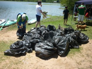 Resíduos retirados da Barragem do DNOS. Foto Prefeitura de Santa Maria / Arquivo