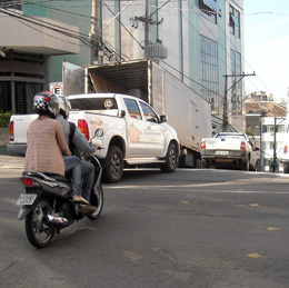 Caminhões fora do centro em outubro. Eis um dos temas que a mídia acaba por deixar de lado