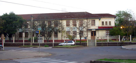 Escola José Bonifácio: aqui, por exemplo, o teatro de bonecos era prática da profe Ceci Leia a matéria completa em: https://claudemirpereira.com.br/2014/10/mestres-a-ceci-a-stelita-a-de-nome-escondido-e-a-todos-que-ajudam-a-tornar-alguem-um-cidadao-melhor/#ixzz3GEyNvkNs Follow us: @claudemirpe on Twitter