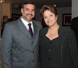 Paulo Pimenta (com Dilma) é o único santa-mariense eleito (no caso, mais uma vez) para a Câmara