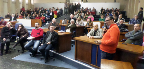 Petistas reuniram muitos militantes na manhã domingueira. Faz sentido (foto do editor)