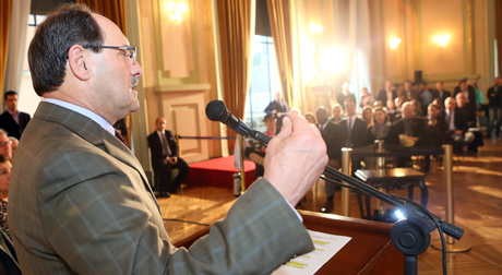 Opção de Sartori é jurídica. Deveria ser outra, diz o articulista (foto Luiz Chaves/Palácio Piratini)