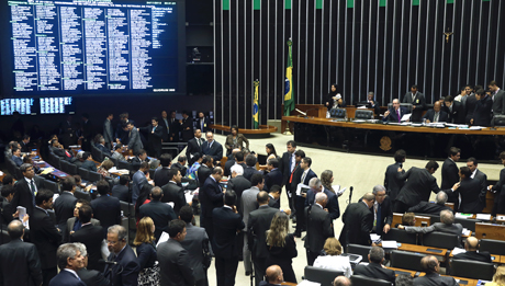 Deputados podem votar proposta que define verbas sujeitas ao teto do funcionalismo