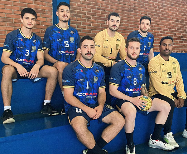 Guris do HandUFSM na busca pelo bicampeonato municipal de Santa Maria em 2024 devem estrear os novos uniformes para esta temporada (Foto HandUFSM/Divulgação)